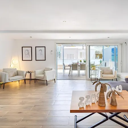 Casa de Férias Casa Boss Modern With Pool And Air Conditioning *