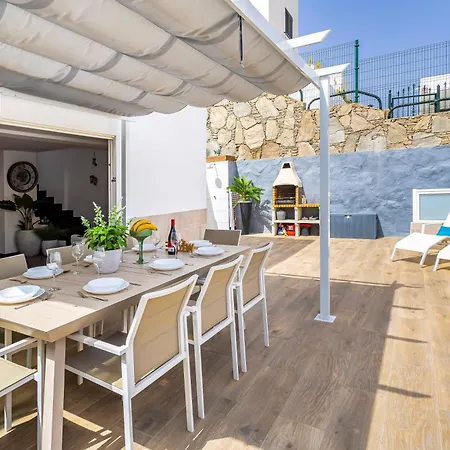 Holiday home Casa Boss Modern With Pool And Air Conditioning *
