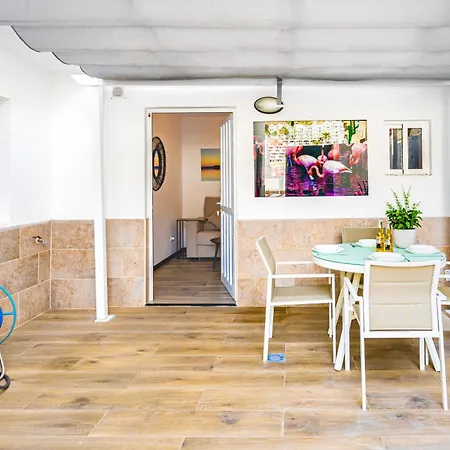 Casa Boss Modern With Pool And Air Conditioning Holiday home *
